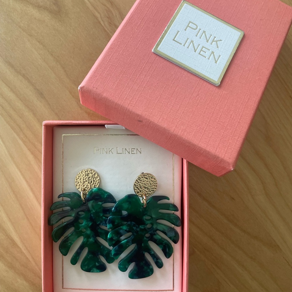 NWT Pink Linen Tropical Green Leaf Earrings